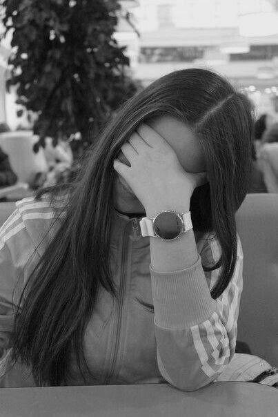 sad whatsapp dp girl attitude in english