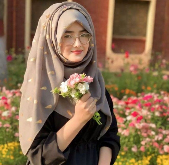 stylish instagram hijab dp with emoji
