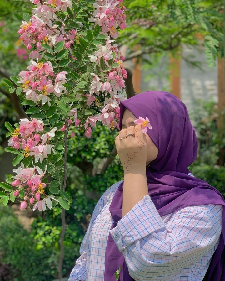 stylish instagram hijab dp with emoji
