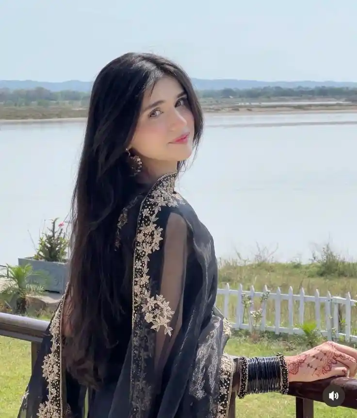 Beautiful Cute Girl Pic