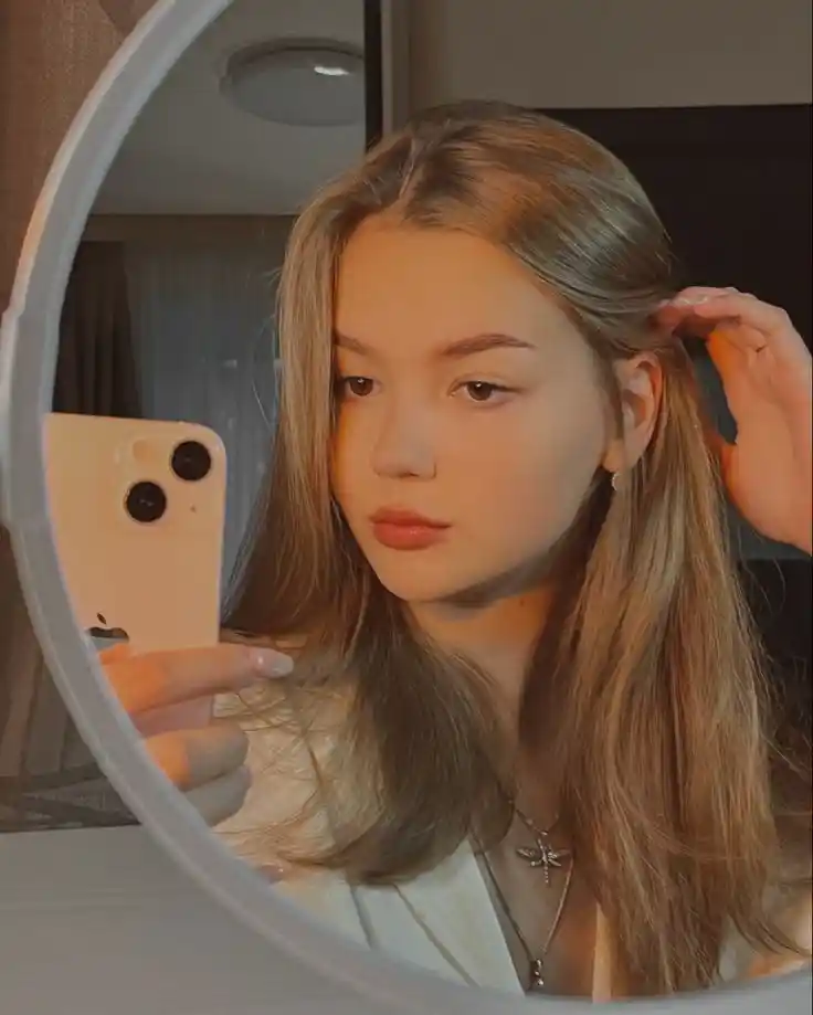 Beautiful Cute Girl Pic