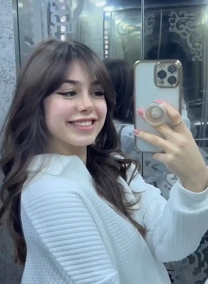 Beautiful Cute Girl Pic