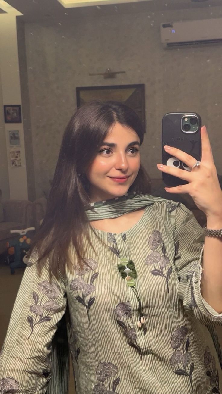 Beautiful Cute Girl Pic