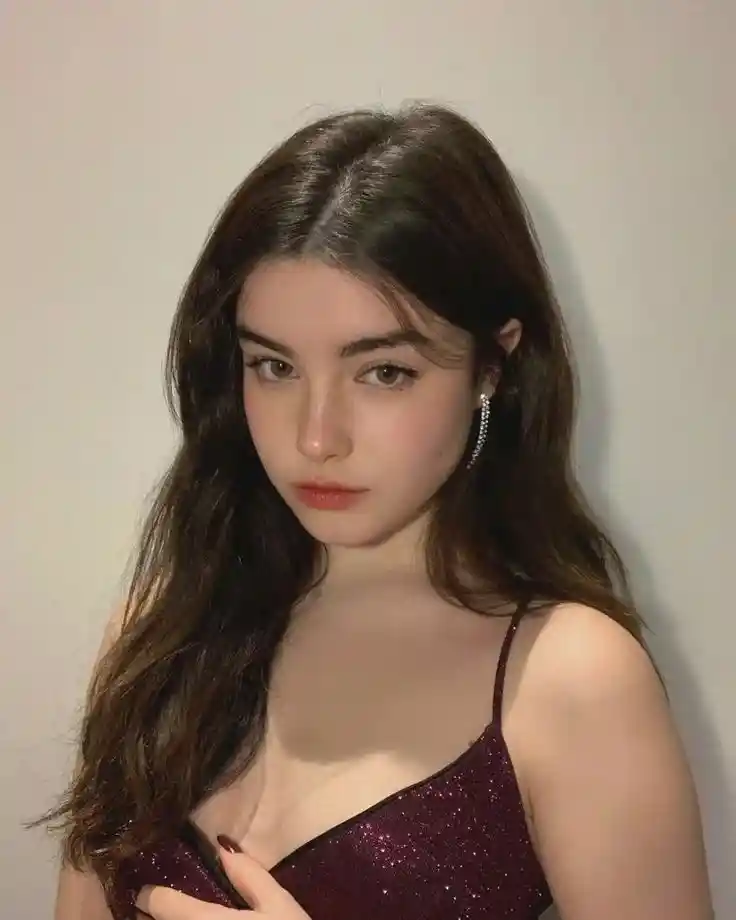 Beautiful Girl Photo Dp