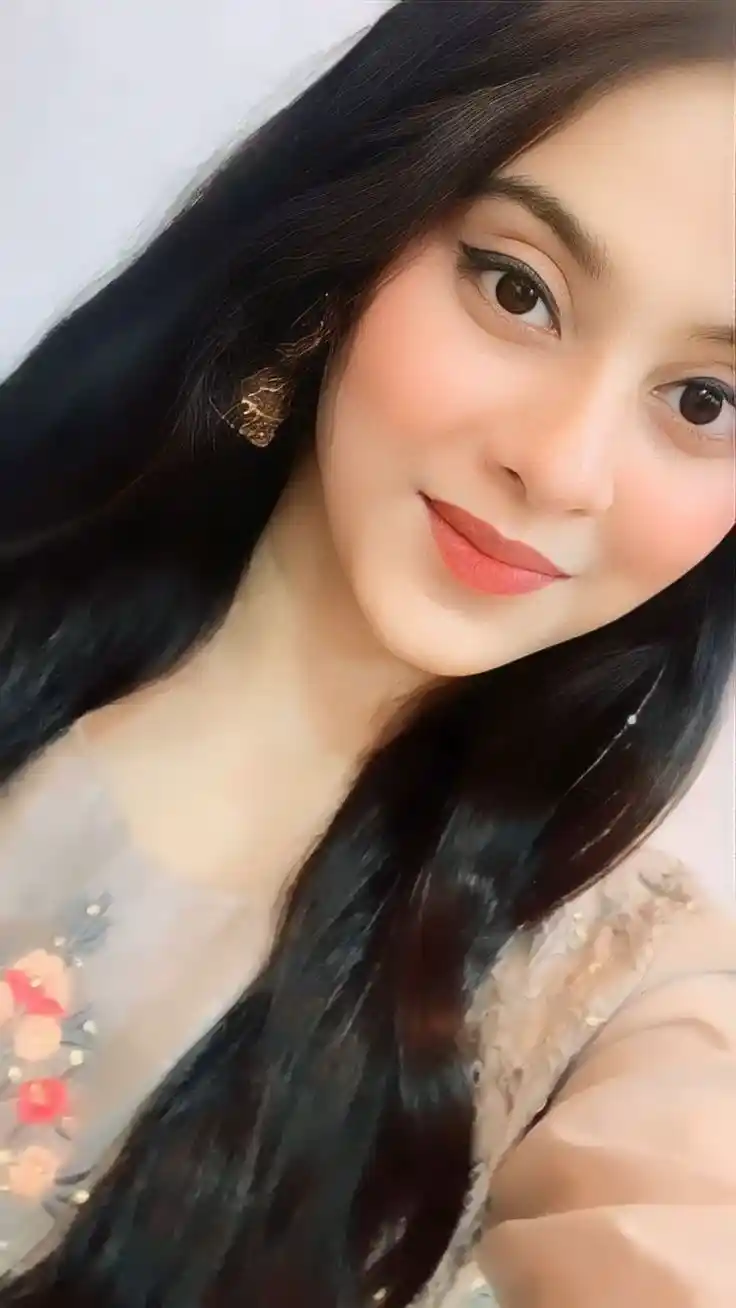 Cute Girl Pic for Instagram