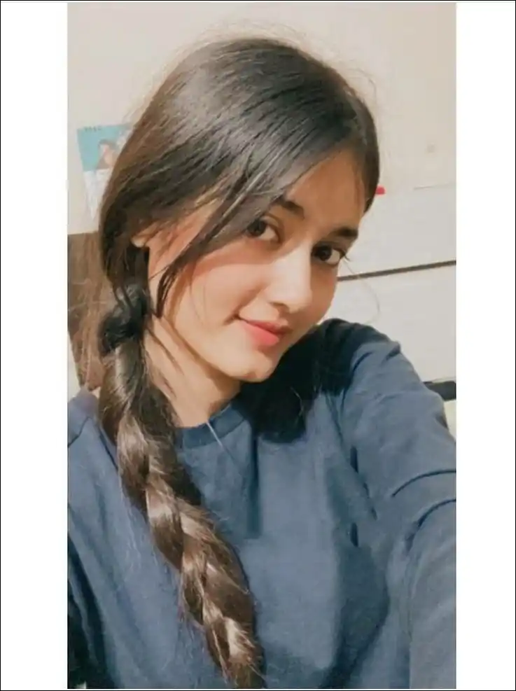 Cute Girl Pic for Instagram