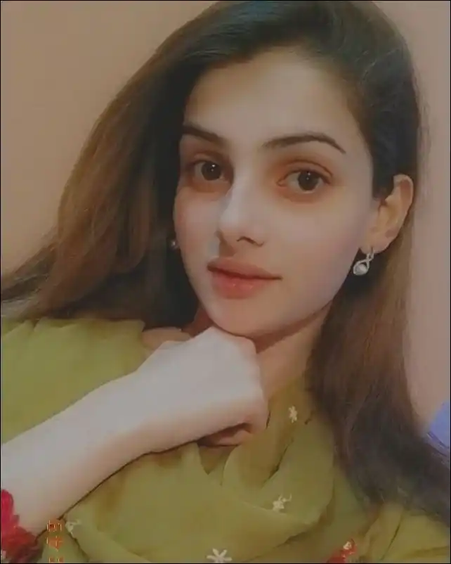 Cute Girl Pic for Instagram