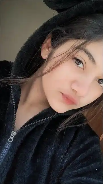 Cute Girl Pic for Instagram