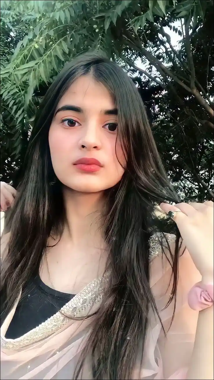 Cute Girl Pic for Instagram