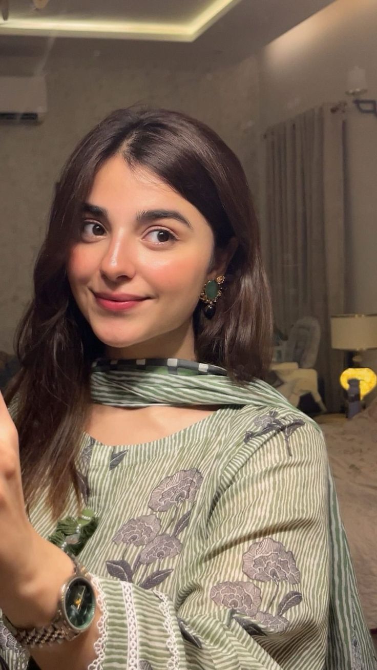 Cute Girl Pic for Instagram