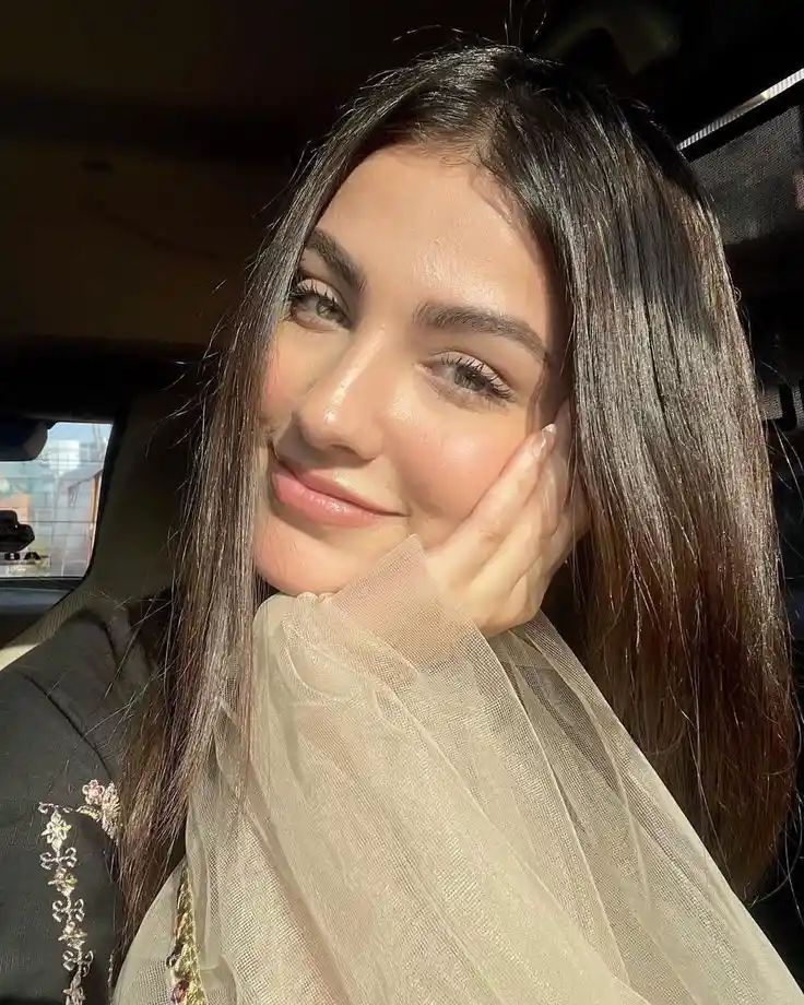 Cute Girl Pic for Instagram