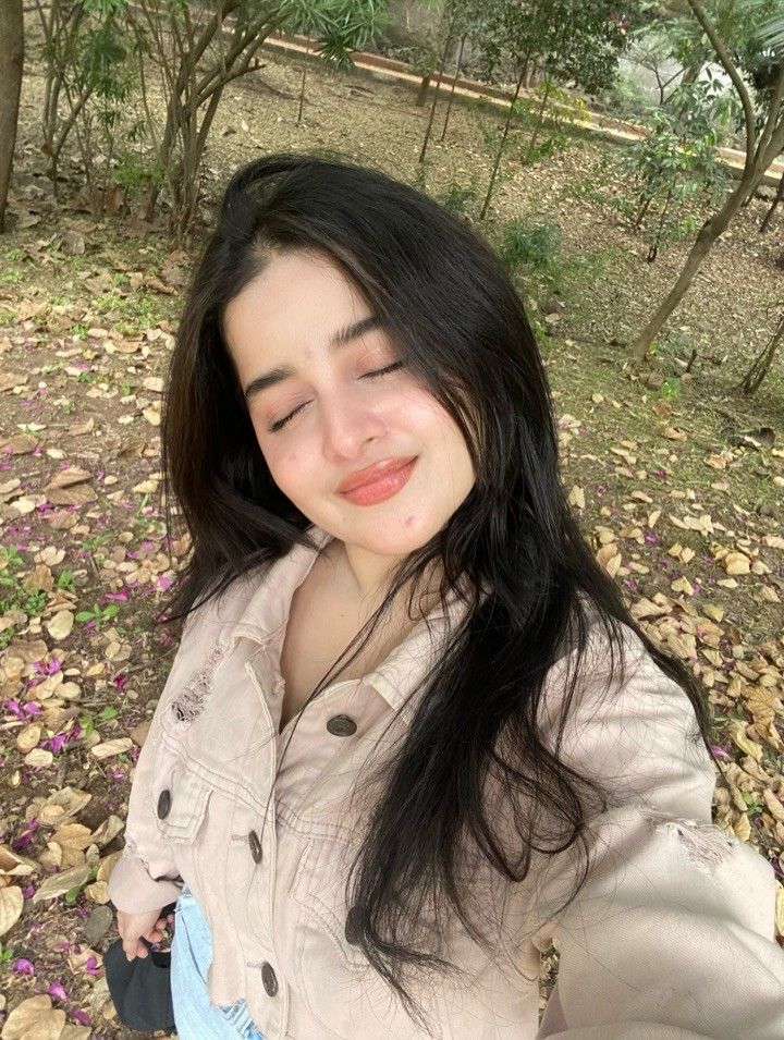 Cute Girl Profile Pictures