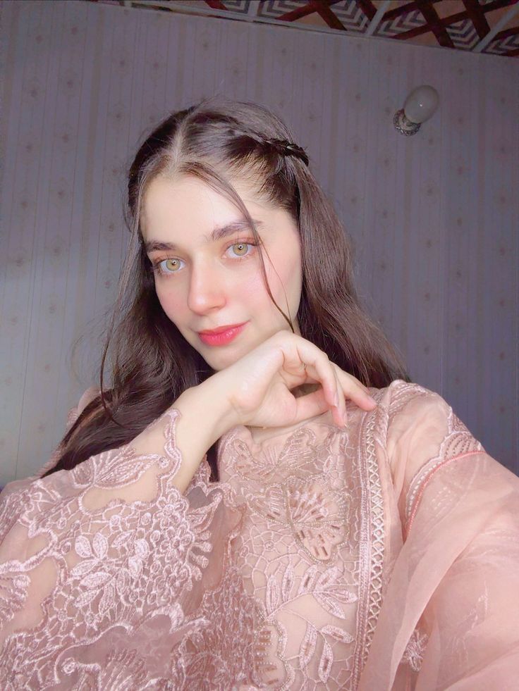 Cute Girl Profile Pictures