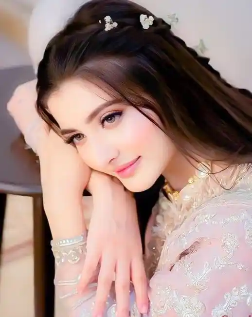 Cute Girls Dp for WhatsApp