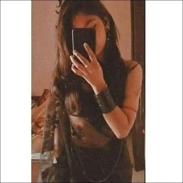 Real Girl Pic Hide Face