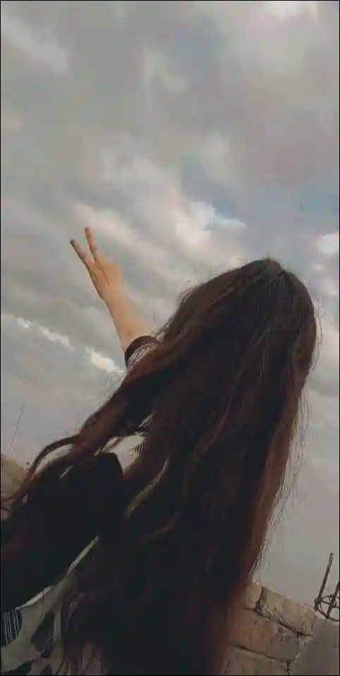 Real Girl Pic Hide Face