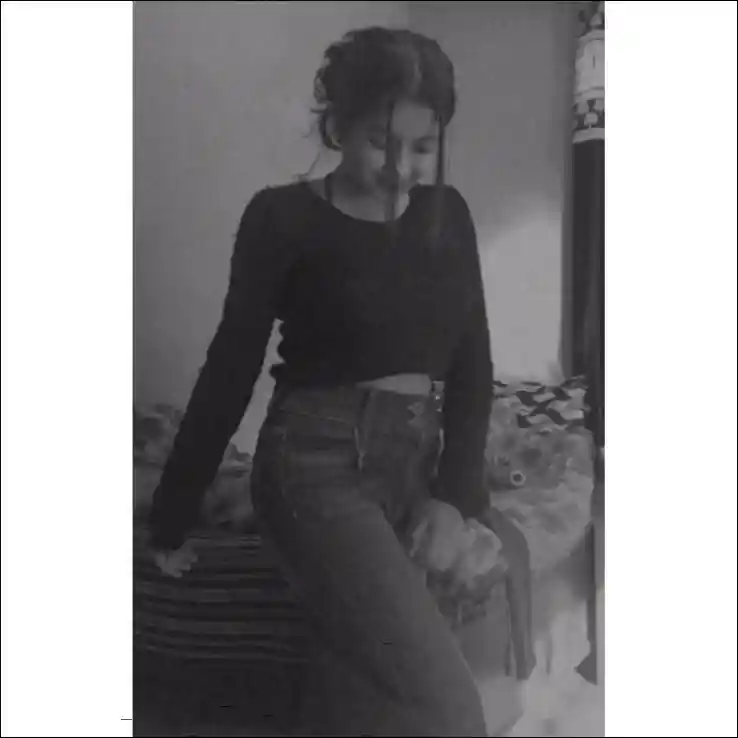 Real Girl Pic Hide Face