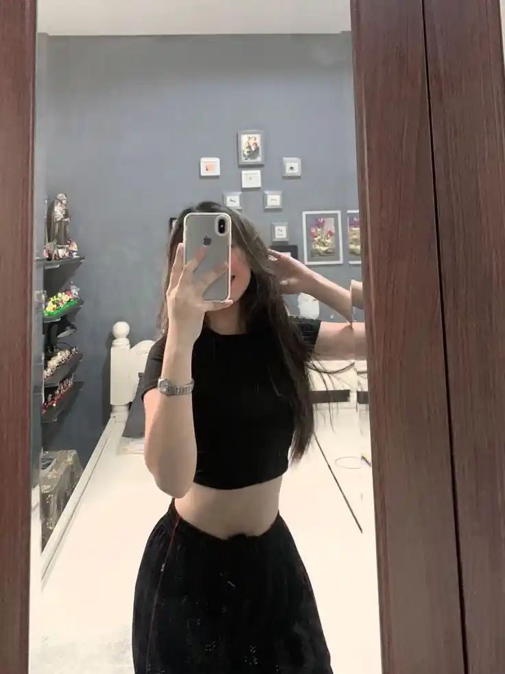 Real Hide Face Girl Pic