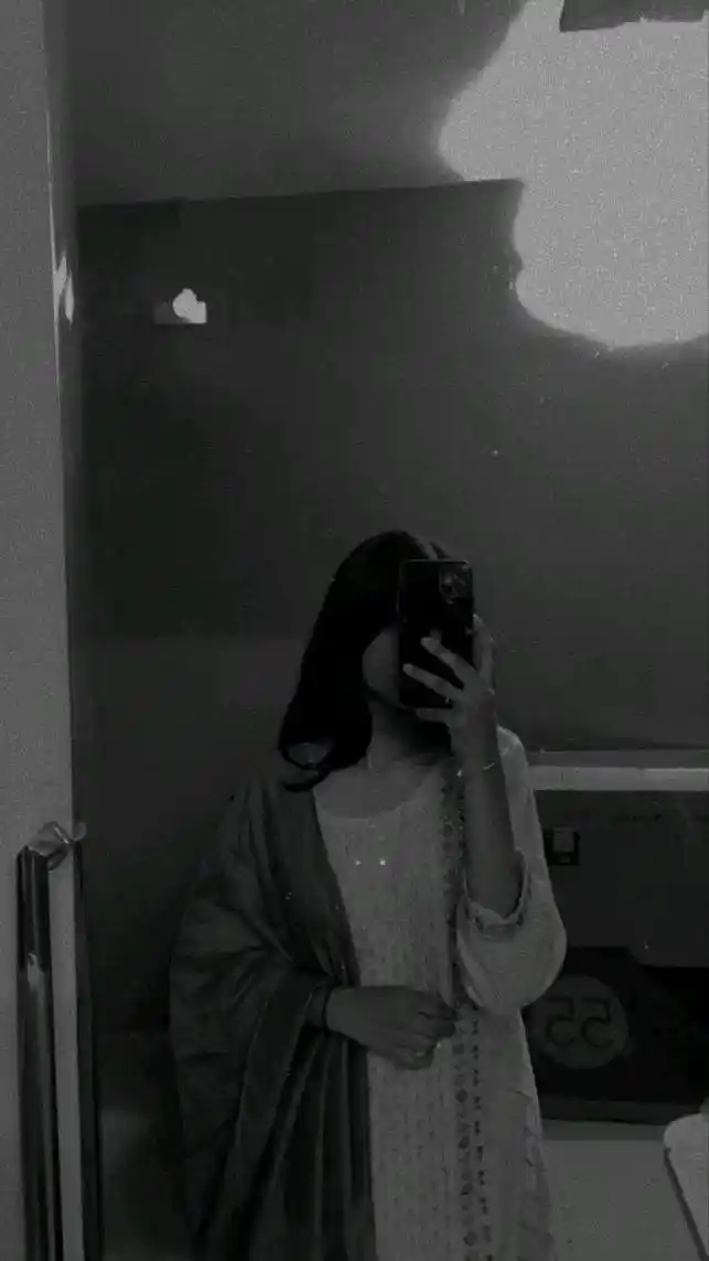 and Real Hide Face Girl Dp for Whatsapp