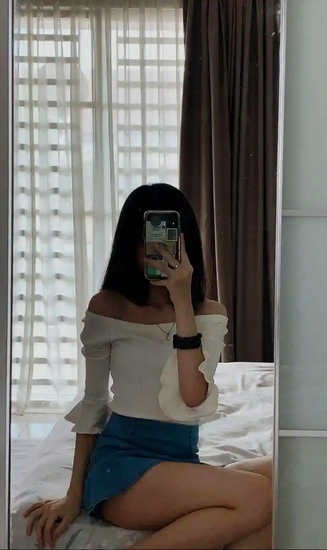 and Real Hide Face Girl Dp for Whatsapp