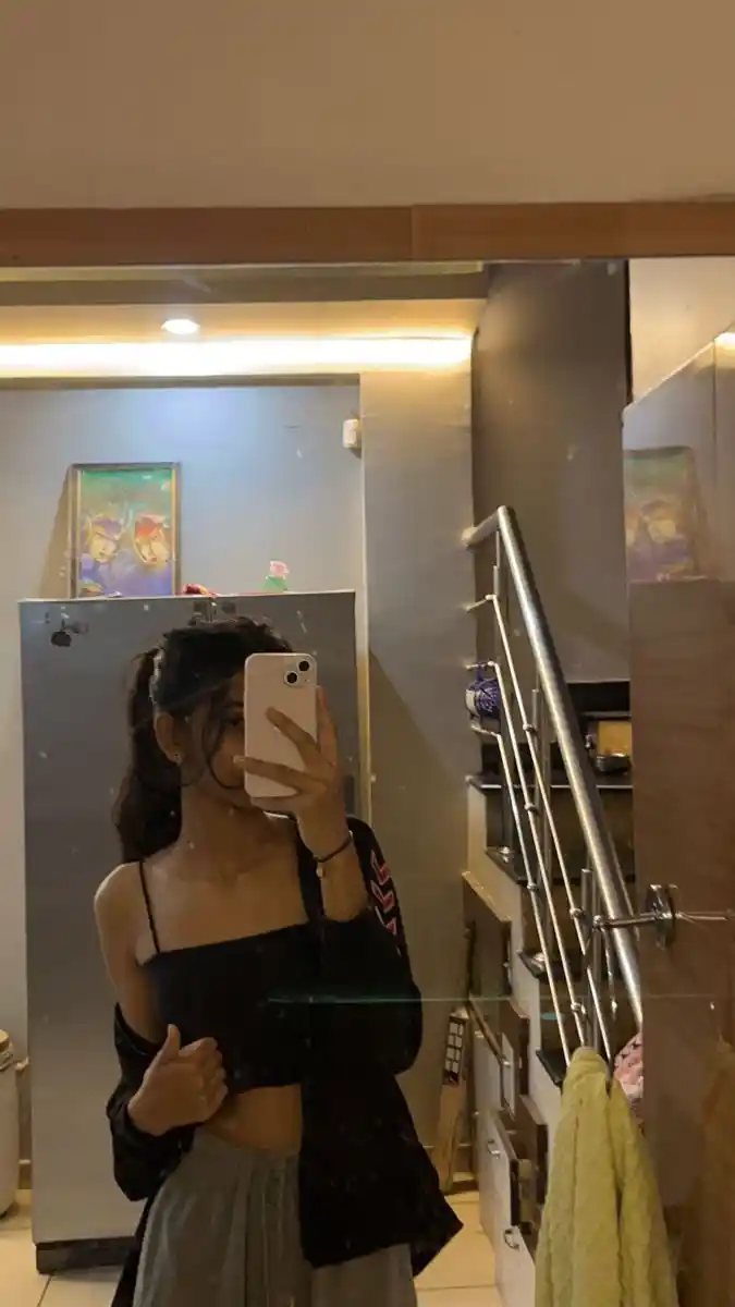 and Real Hide Face Girl Dp for Whatsapp