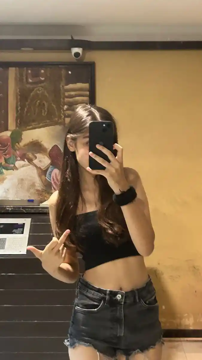 and Real Hide Face Girl Dp for Whatsapp